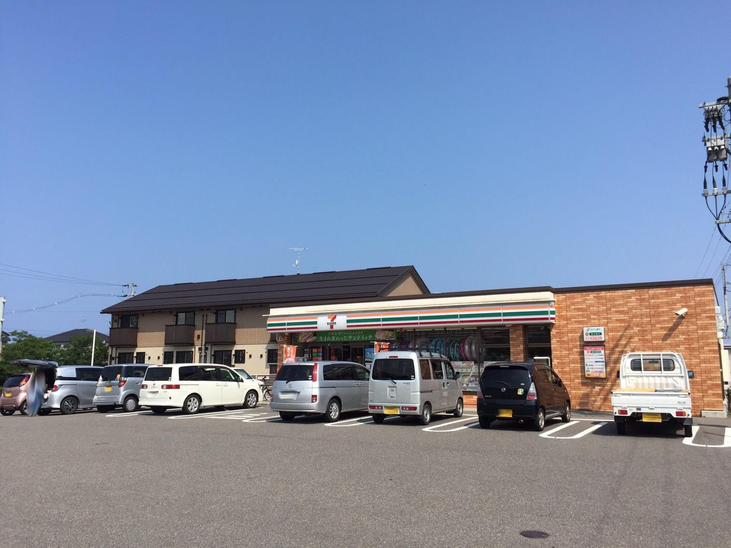コンビニ　セブンイレブン新潟上新栄町店（コンビニ）まで631m
