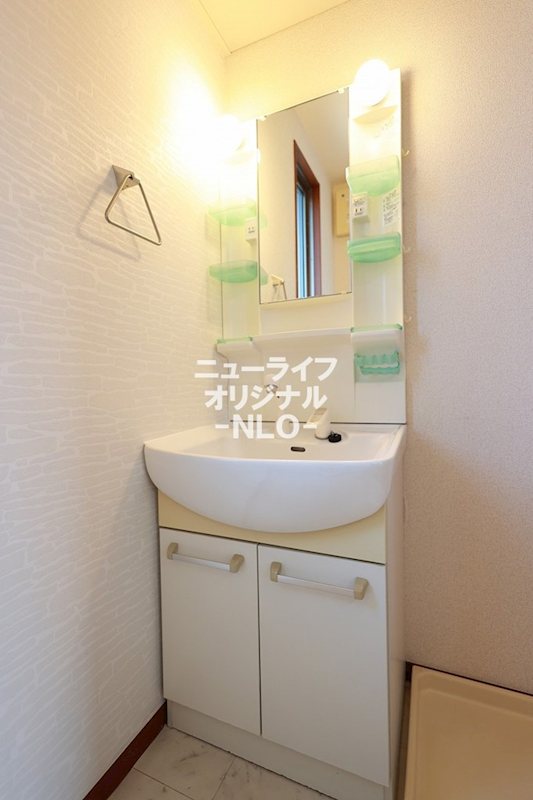 洗面設備　忙しい朝の身支度やシンク周りのお掃除に役立つ洗髪洗面台☆