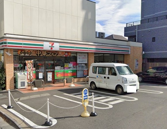 コンビニ　セブンイレブン（コンビニ）まで243m