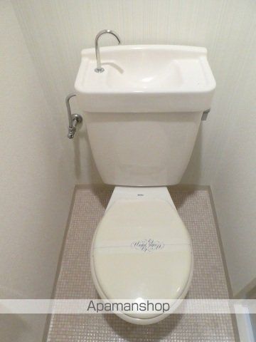 広島電鉄横川線 寺町駅 徒歩9分 4階建 築37年のトイレ写真