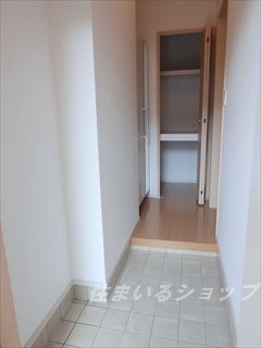 玄関　ミラー付き大型シューズボックス