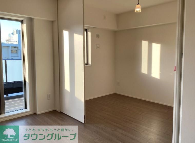 Brillia 大島 Green Avenueの居間写真