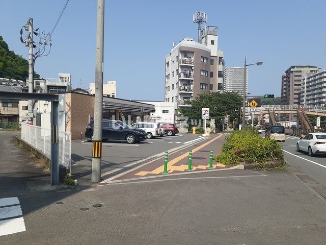 コンビニ　セブンイレブン 長崎中川1丁目店（コンビニ）まで77m