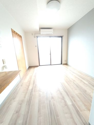 居室・リビング　別部屋写真・カウンターなしタイプ