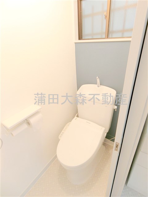 トイレ　温水洗浄便座付きのトイレ