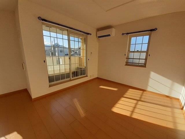 小田急小田原線 栢山駅 徒歩11分 2階建 築19年の居間写真