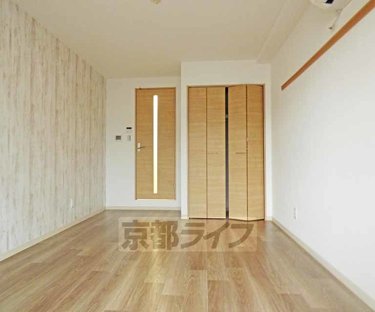 居室・リビング　広々とした室内です。