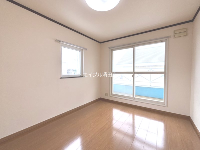 大曲末広2丁目11-8 戸建の内装写真