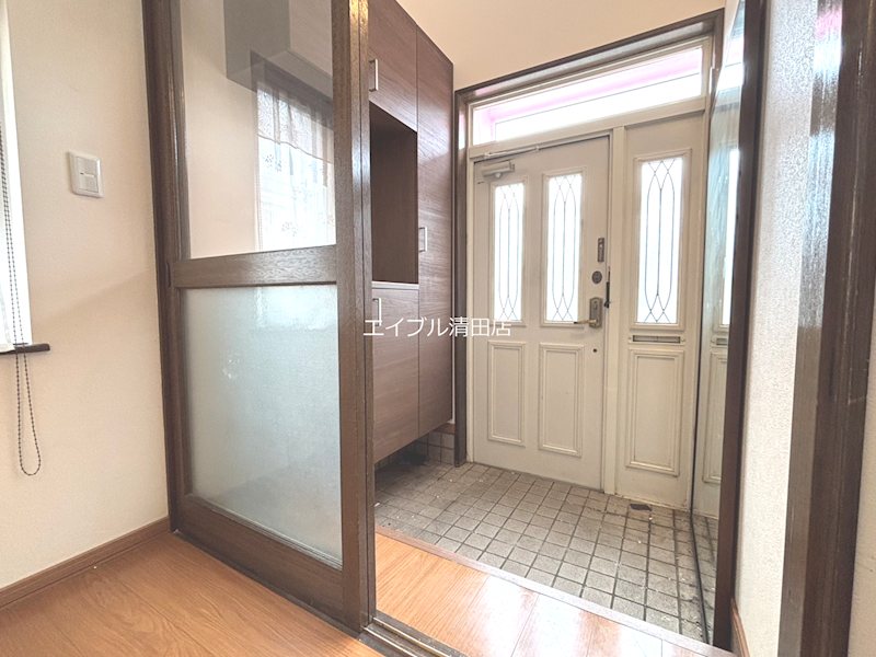 大曲末広2丁目11-8 戸建の玄関写真