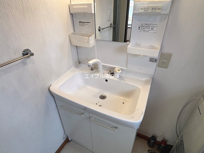 大曲末広2丁目11-8 戸建の内装写真
