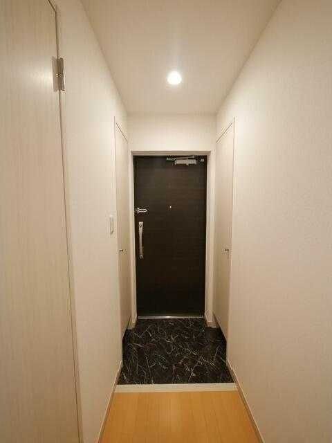 ＪＲ中央線 中野駅 徒歩2分 9階建 築11年の玄関写真