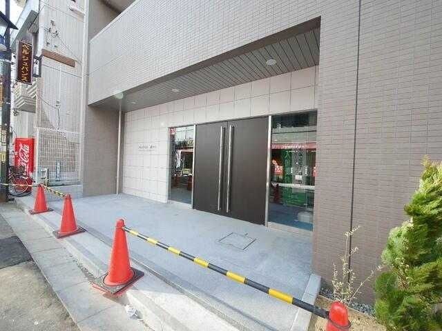 ＪＲ中央線 中野駅 徒歩2分 9階建 築11年の外観写真
