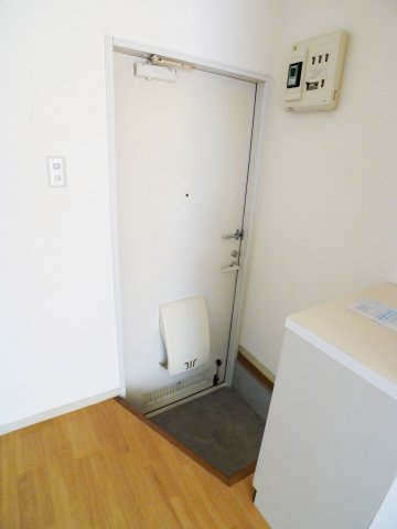 ガーデンハウスC棟の玄関写真