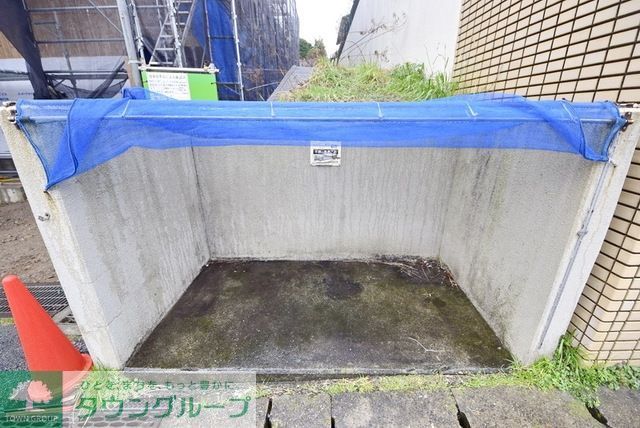 ロイヤルメゾン幕張本郷の外観写真