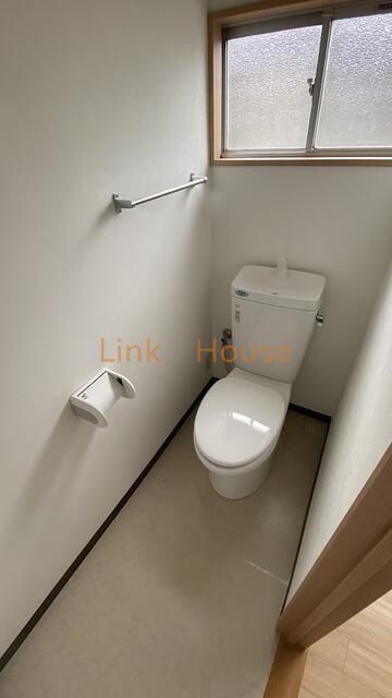 京成押上線 四ツ木駅 徒歩10分 2階建 築58年のトイレ写真
