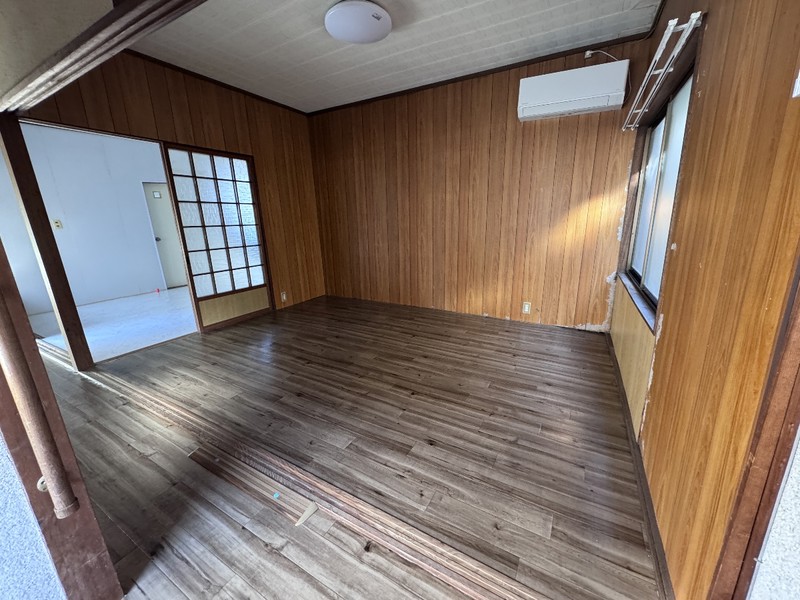 鈴蘭台東町5丁目戸建ての居間写真