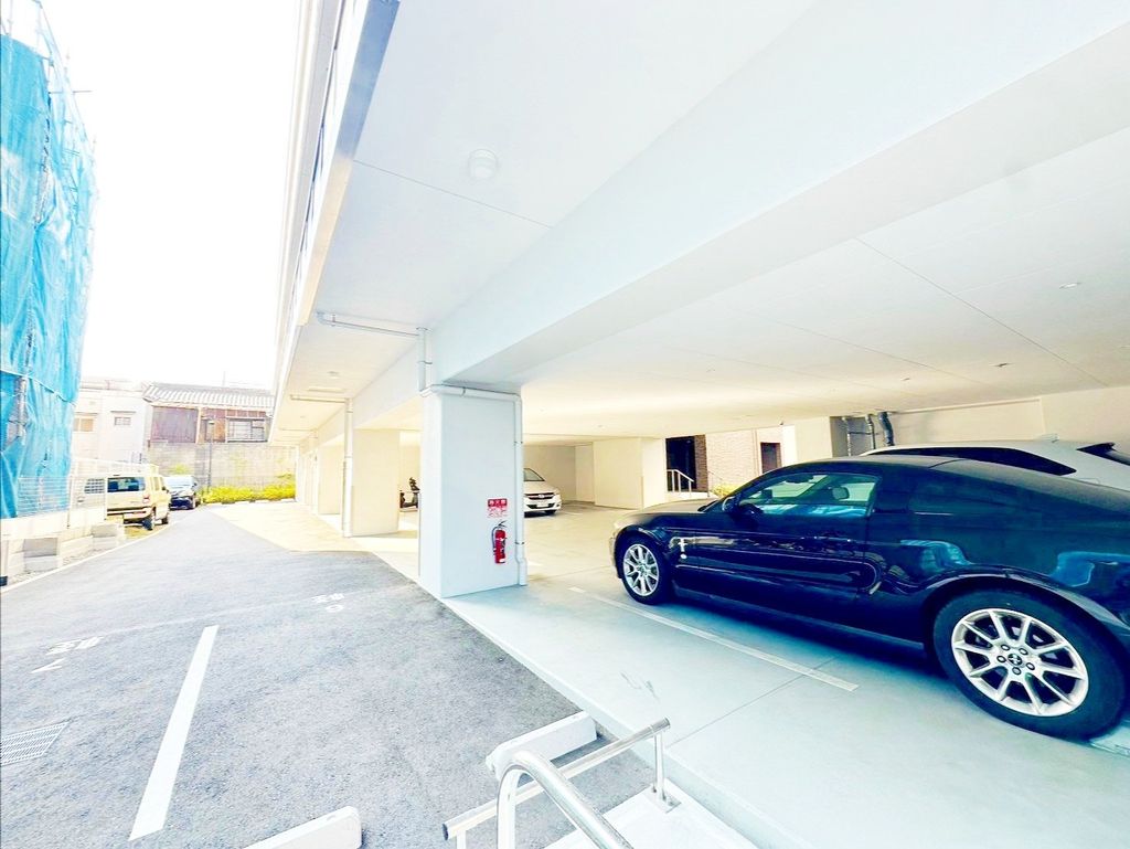 駐車場　駐車場