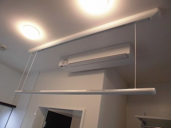 その他設備　部屋干しファン完備で天候を気にせずお洗濯できます！