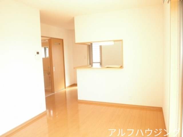 佐橋様戸建賃貸住宅B棟の居間写真