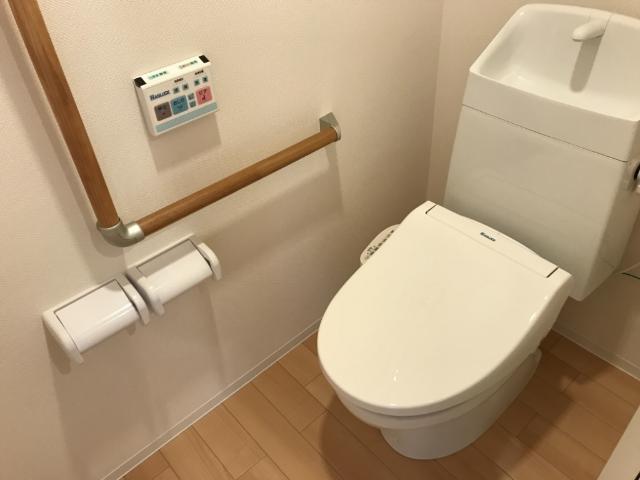トイレ　シャワー付トイレ