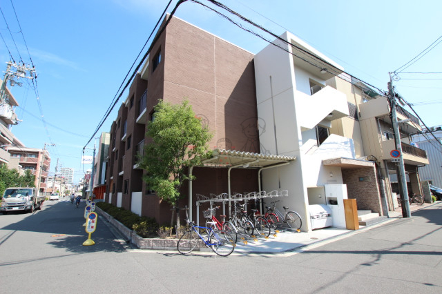 アメニティ西田辺の外観写真