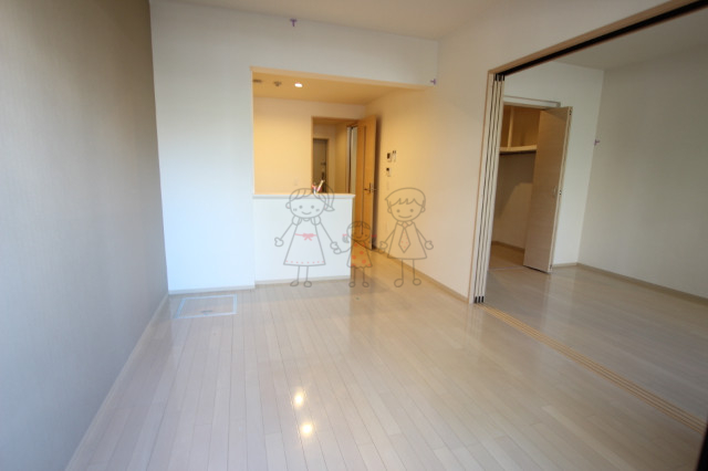 アメニティ西田辺の居間写真