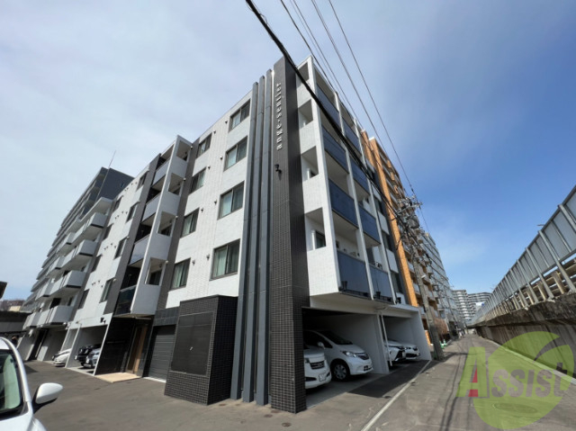 建物外観　札幌市中央区南８条西「ａｎｇｅ－ｓａｎｔｉｅｒ」