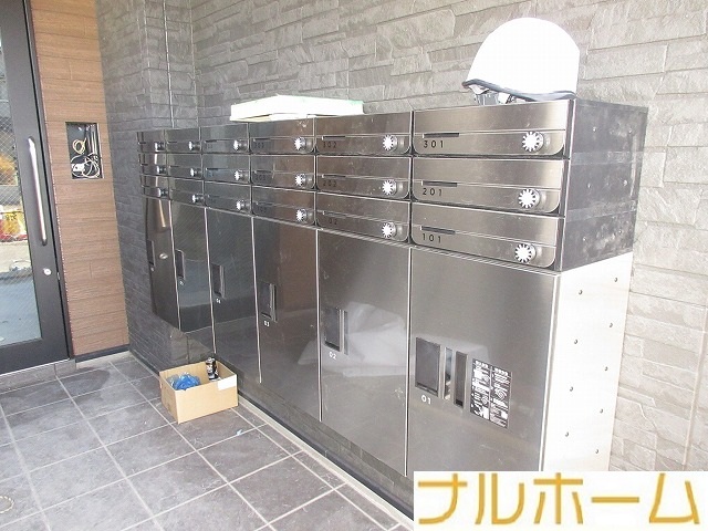 ＪＲ関西本線 加美駅 徒歩12分 3階建 築1年の外観写真