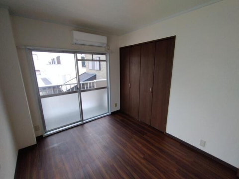 ＪＲ総武線快速 新小岩駅 徒歩29分 3階建 築42年の内装写真