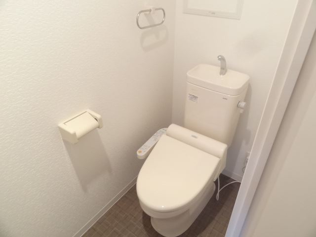 トイレ　トイレも広々としていて快適です♪