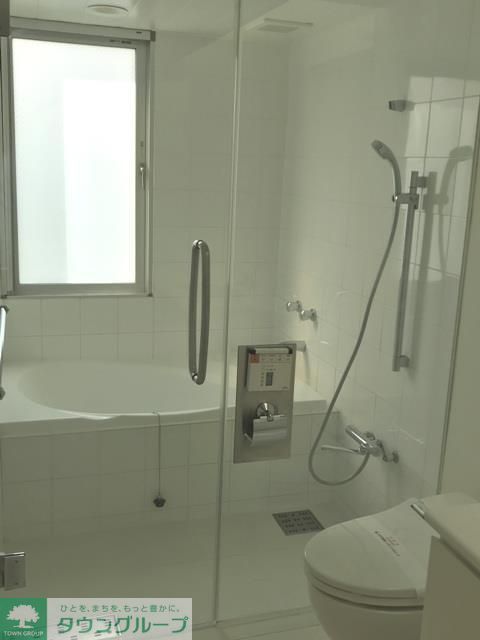 バス・シャワールーム　※写真は同タイプ住戸です。