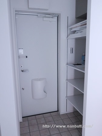 玄関　玄関収納つき！