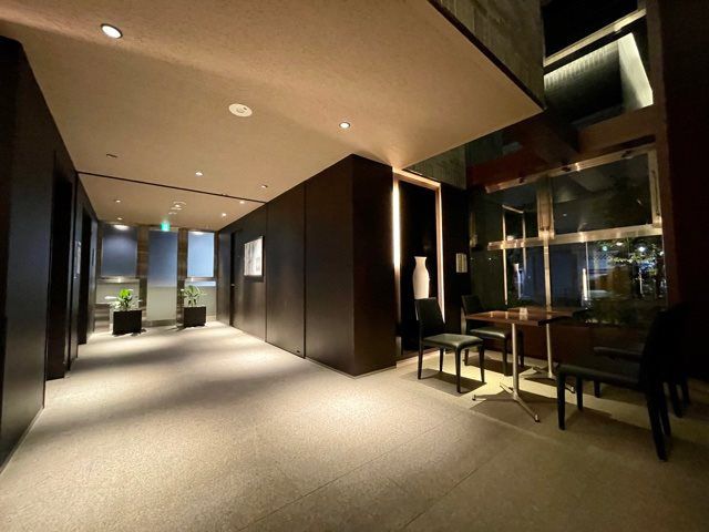 【港区三田のマンションのロビー】