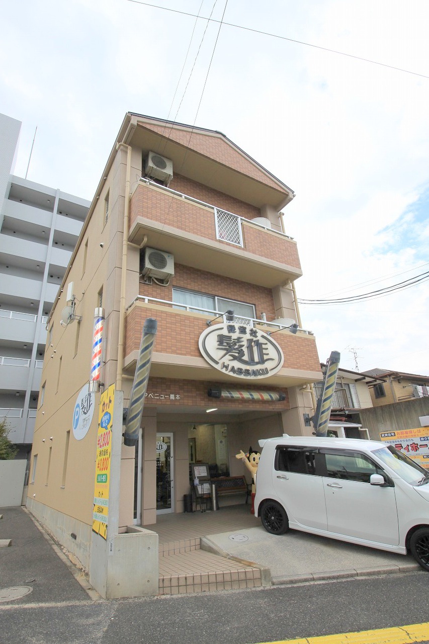 建物外観　☆目立つ外観　オシャレです☆