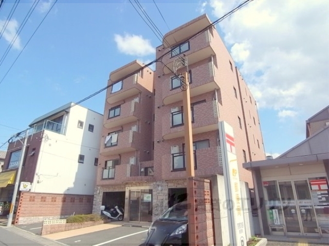 京都市伏見区向島本丸町のマンションの建物外観