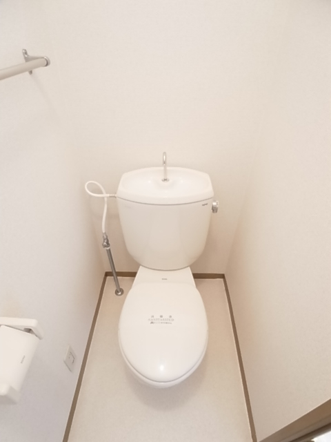 【神戸市垂水区清玄町のアパートのトイレ】