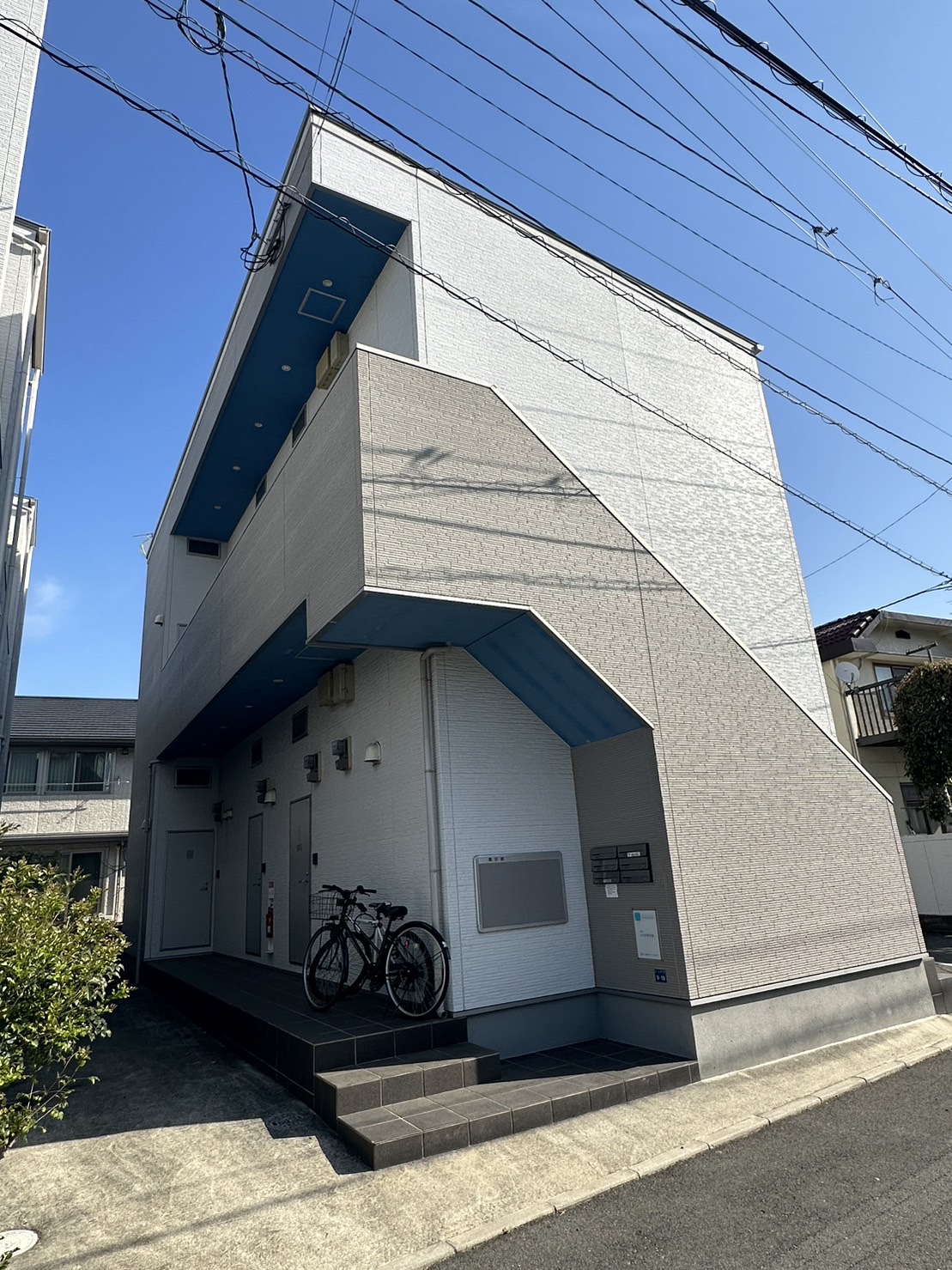 【and R 熊本駅の建物外観】