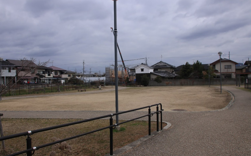 【奈良市青野町のアパートの公園】