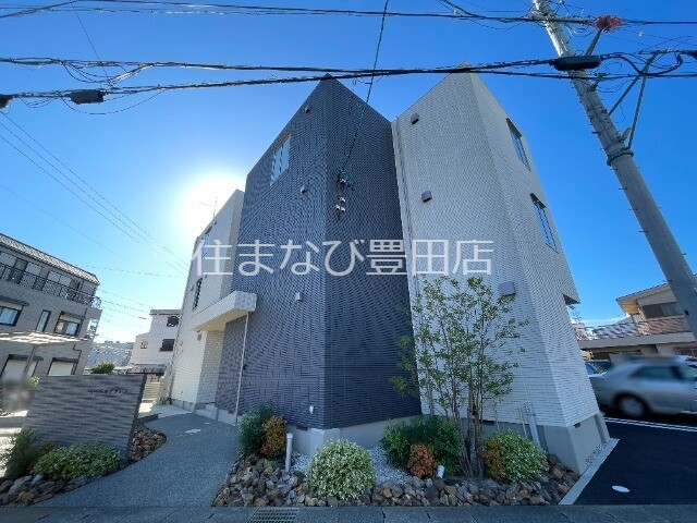 知立市宝町のアパートの建物外観