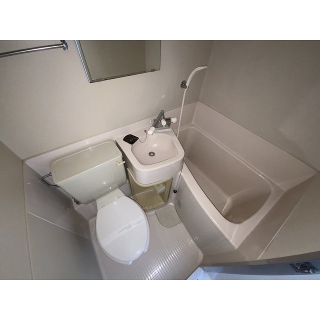 バス・シャワールーム　バス・洗面・トイレ一緒