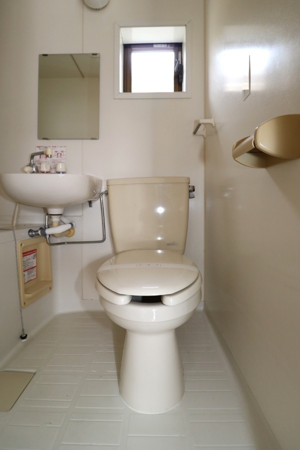 トイレ　トイレ