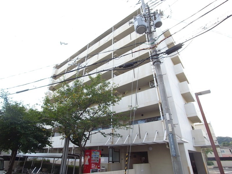 神戸市長田区房王寺町のマンションの建物外観