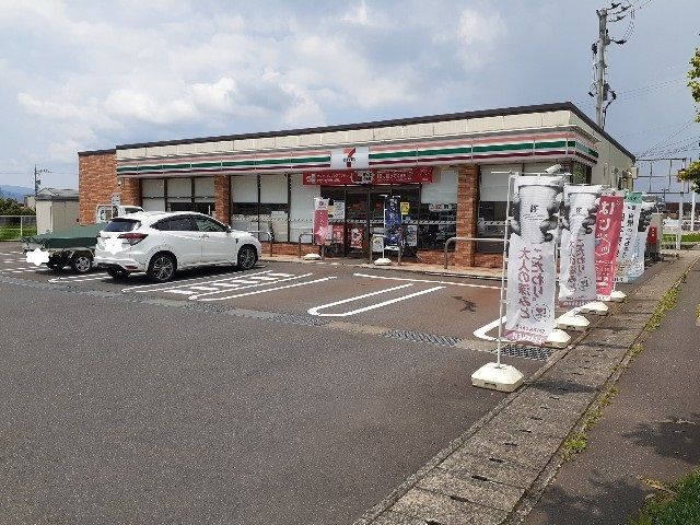 【鯖江市小黒町のアパートのコンビニ】