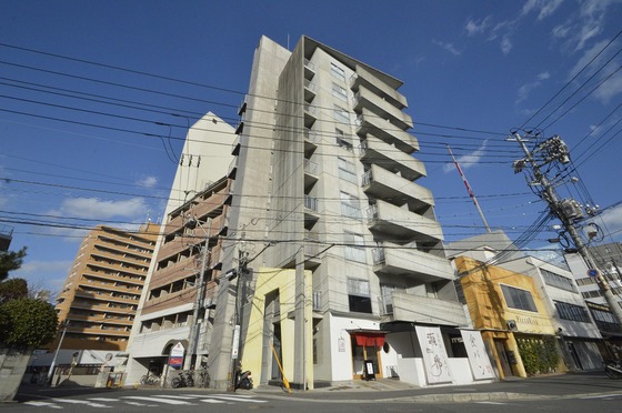 広島市西区横川町のマンションの建物外観