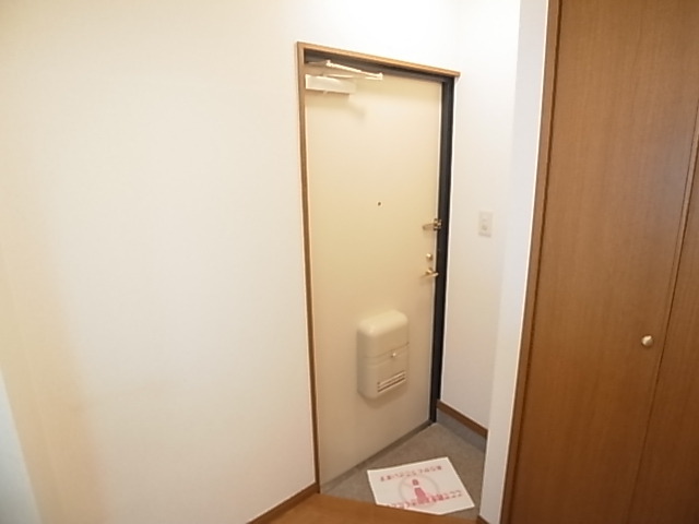 玄関　広々玄関