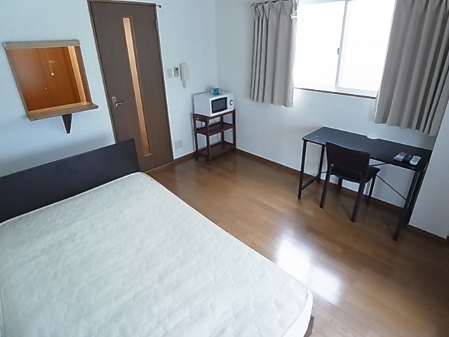 居室・リビング　家具・家電付きのお部屋です。