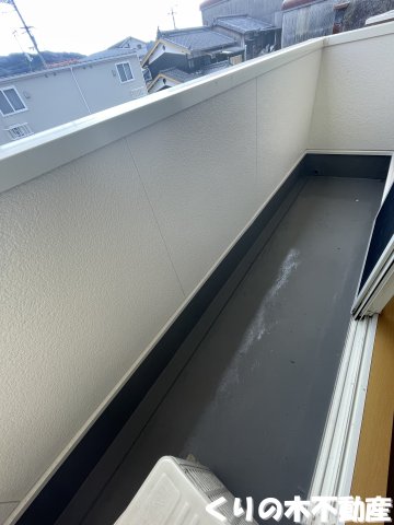 バルコニー　開放的で明るい空間を演出してくれるバルコニーです