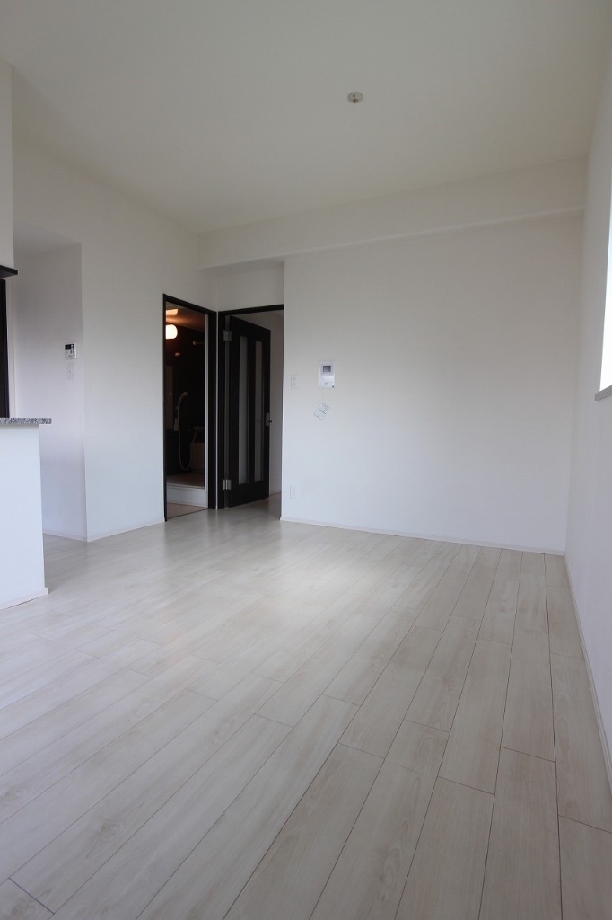 居室・リビング　ゆったりスペースのリビング