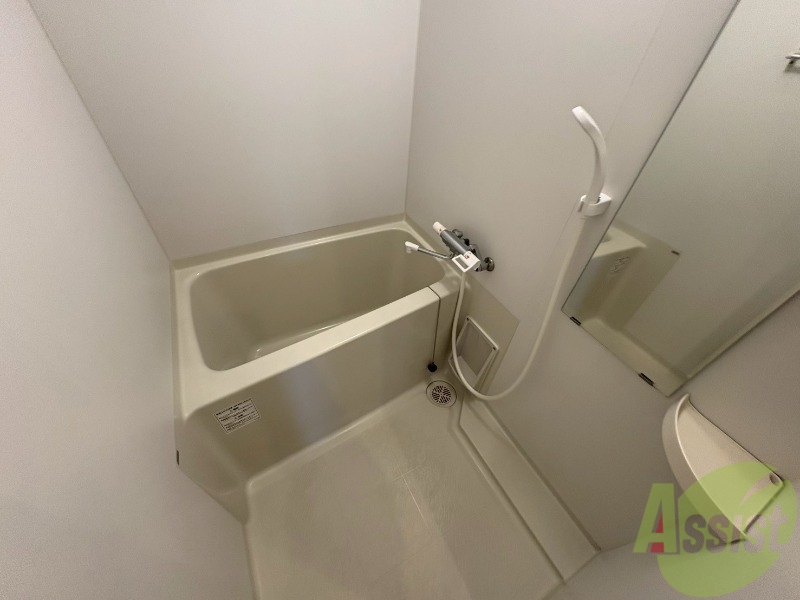 バス・シャワールーム　お風呂になります。一日の疲れを癒してくださいね。