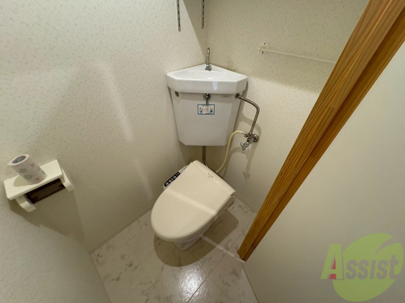 トイレ　シャワートイレになっているので快適です！